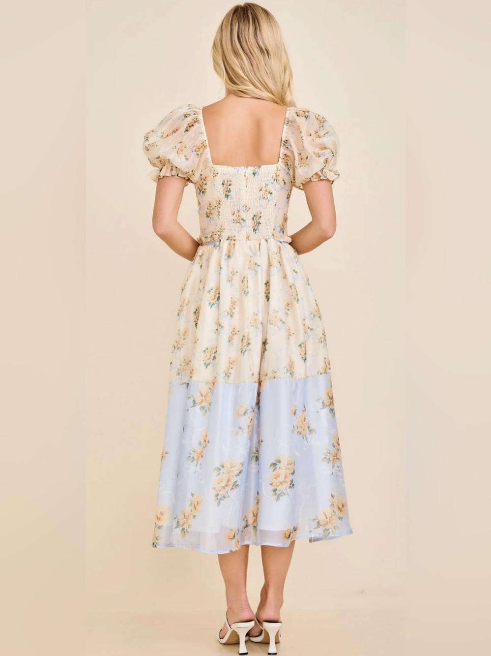 Romantic Floral Puff-Sleeve Dress - Picture 3 of 7